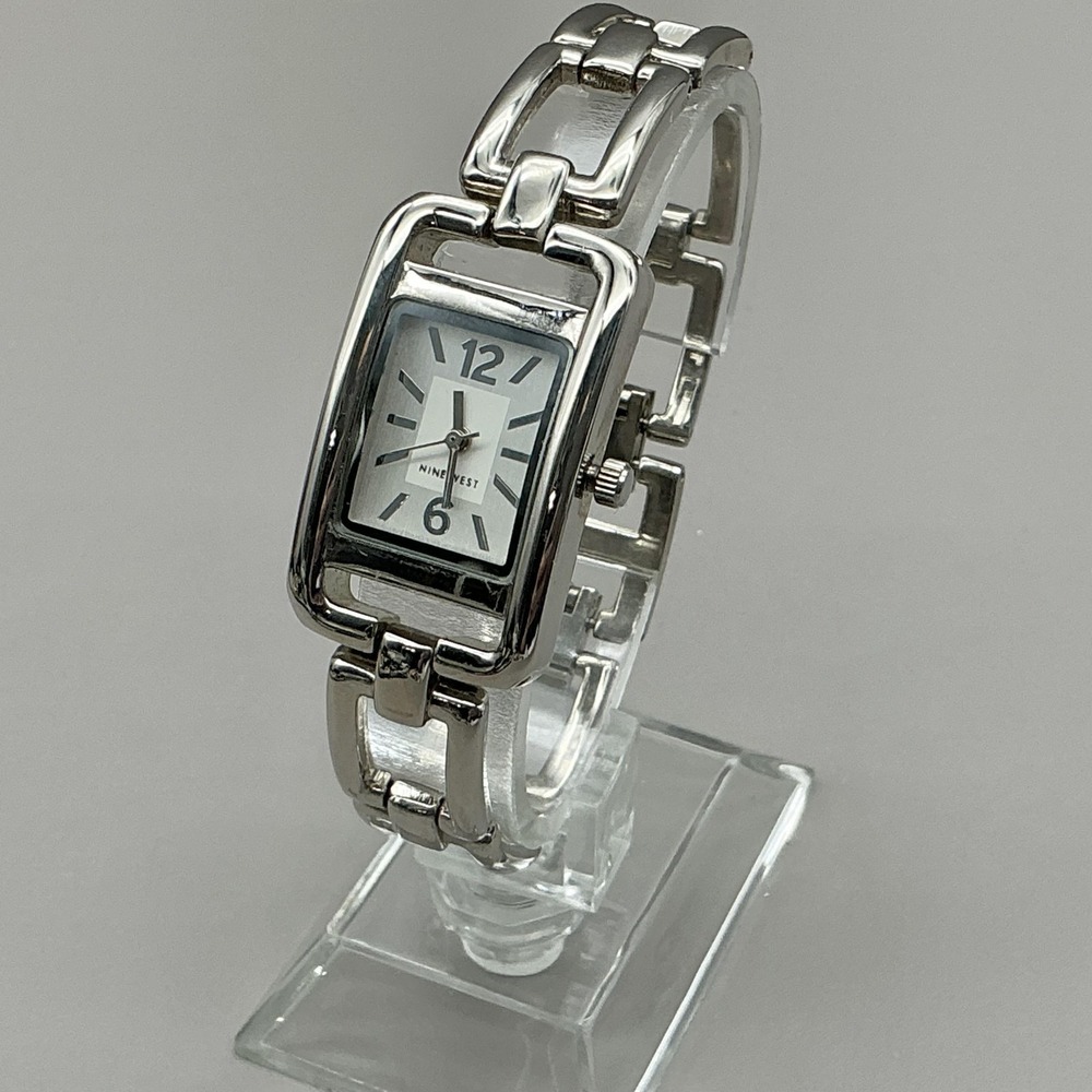 Nine West Womens Watch White Dial Silver Tone Bracelet Rectangular NEW BATTERY‎